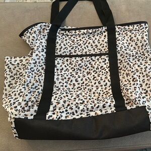 Sand & Shore Mesh Leopard Print Beach Tote Bag with Black Accents